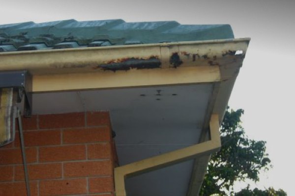 Gutter Vac Gold Coast South Tweed Coast rust gutters Signs Your Gutter Systems May Need Replacing